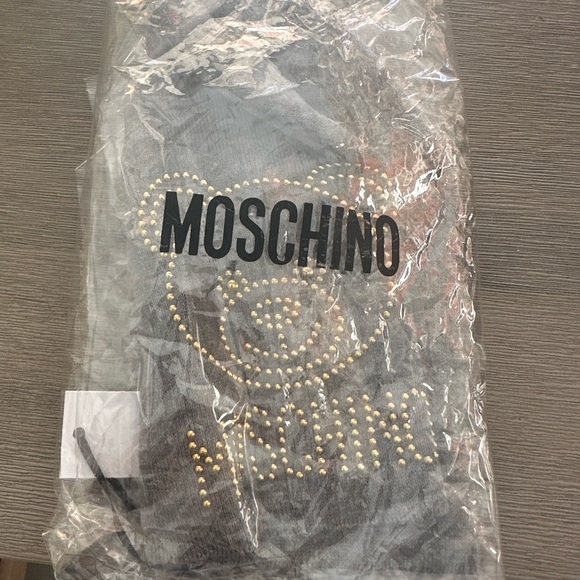 New Grey Moschino Beanie - Picture 3 of 3